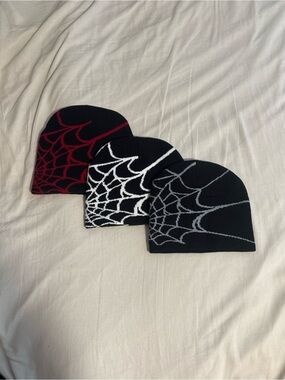 Spiderweb Beanie - Black with Red/White/Gray